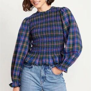 NWT Old Navy Long-Sleeve Plaid Smocked Top - M